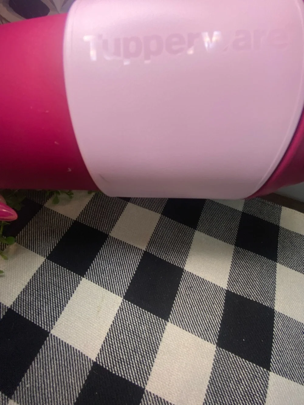 New Tupperware Two-Tone Pink Travel‎ Mug - Dark Rose and Light Pink